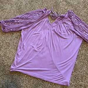 BEAUTIFUL LILAC COLORED INC TOP